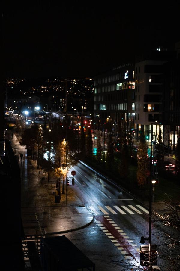Spacious Modern 3Br Apartment At Central Oslo Barcode Exterior photo